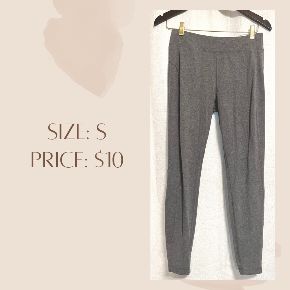 Grey leggings super soft and comfy! Perfect to wear around the house